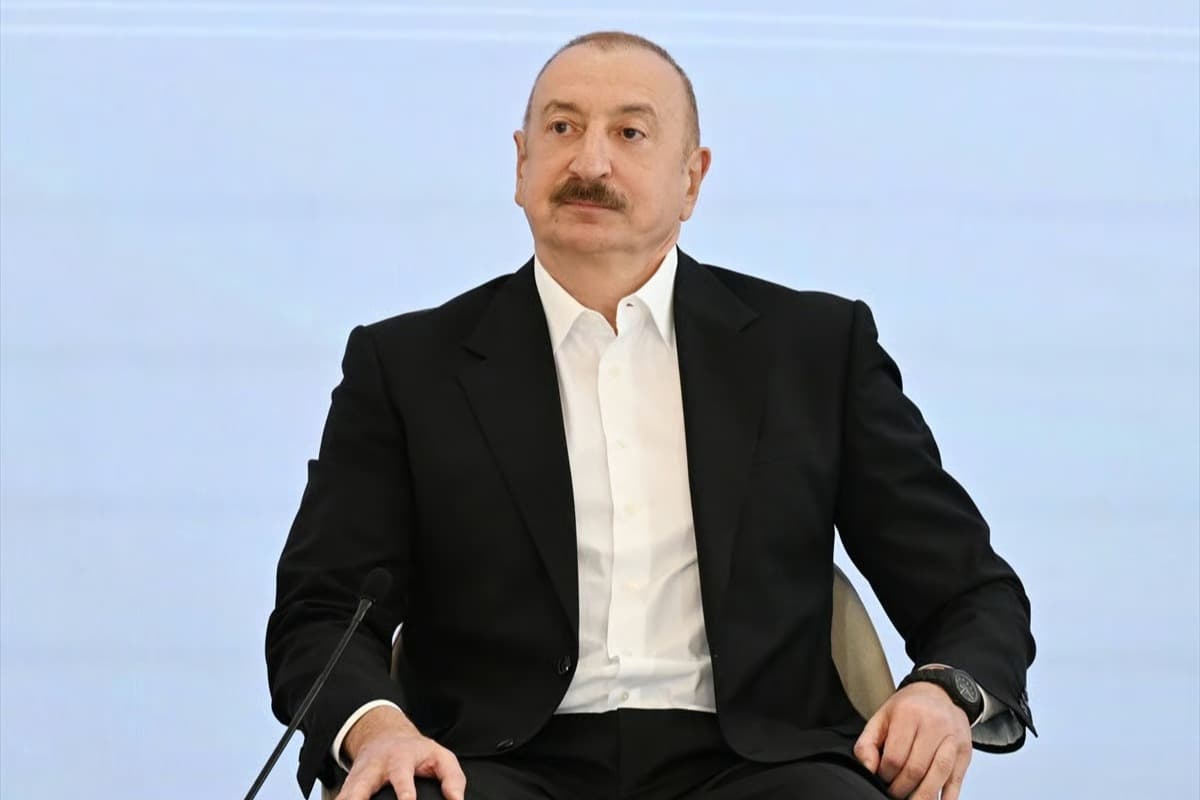 Aliyev'den Ukrayna'ya çağrı: İşgalcilere boyun eğmeyin