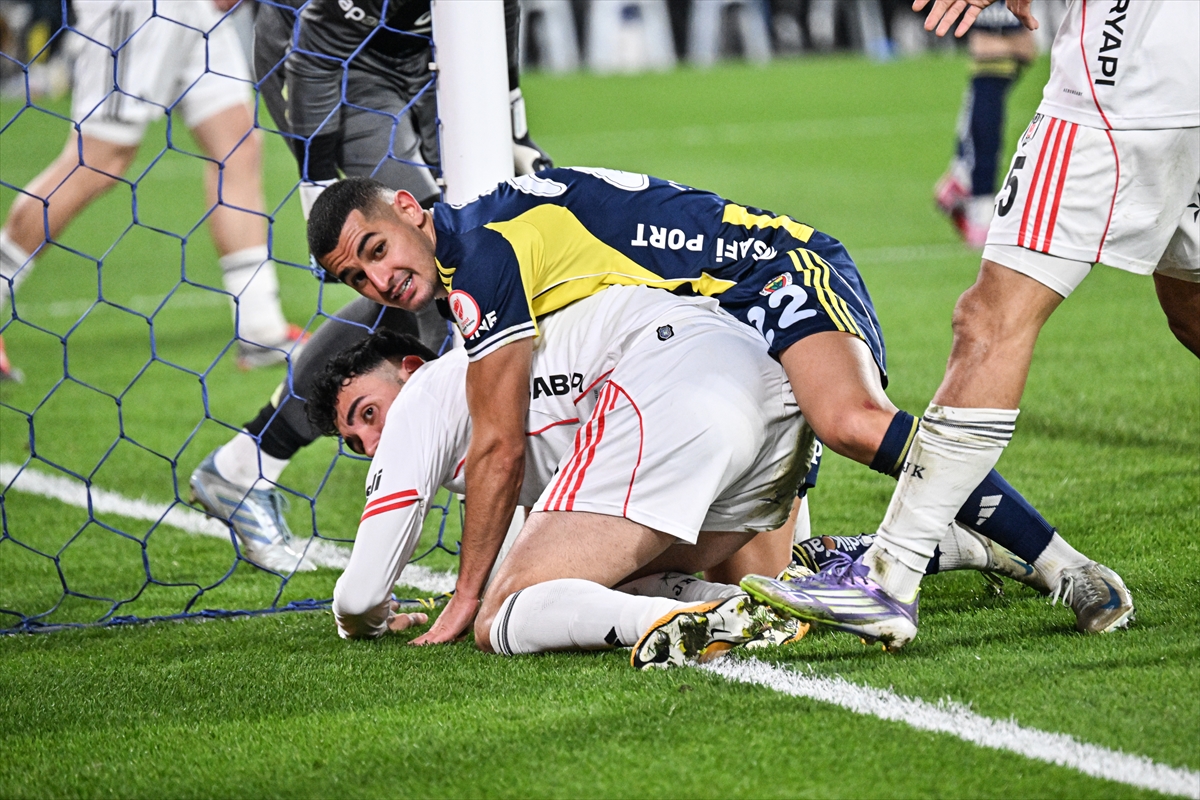 Kaleciler devleşti, Cerny bitirdi: Kupa derbisinin galibi Beşiktaş