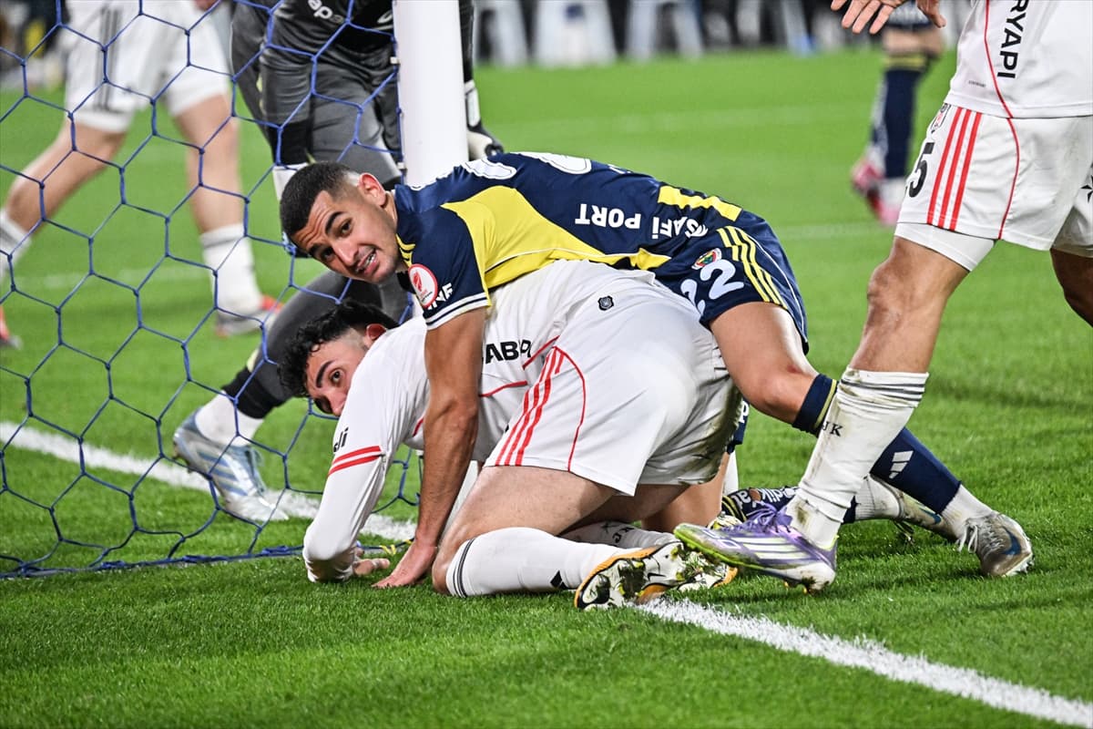 Kaleciler devleşti, Cerny bitirdi: Kupa derbisinin galibi Beşiktaş