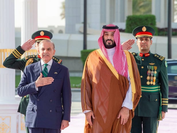 Pakistan: Nükleer kapasitemiz Suudi Arabistan ile savunma anlaşması kapsamında kullanılabilir