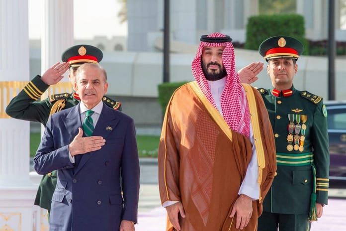 Pakistan: Nükleer kapasitemiz Suudi Arabistan ile savunma anlaşması kapsamında kullanılabilir