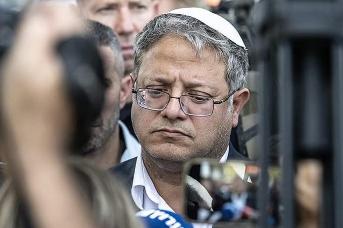 Bedeviler İsrail'in aşırı sağcı bakanı Ben-Gvir'in konvoyunu taşladı