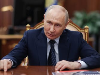 Russian Elites Fear Unchecked FSB Expansion