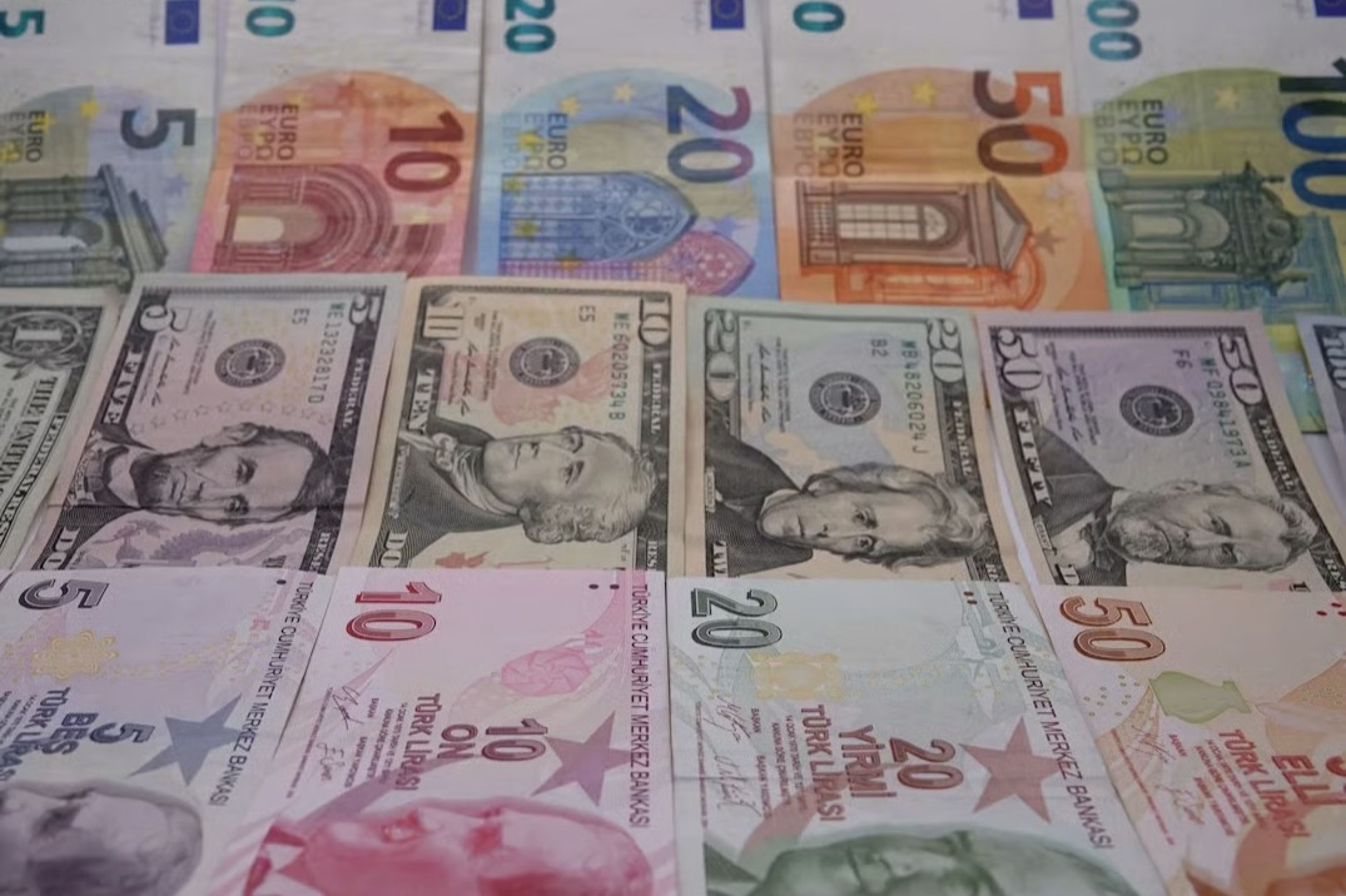 Dolar-Euro fiyatları ne kadar? Bugün euro-dolar alış-satış kaç TL?