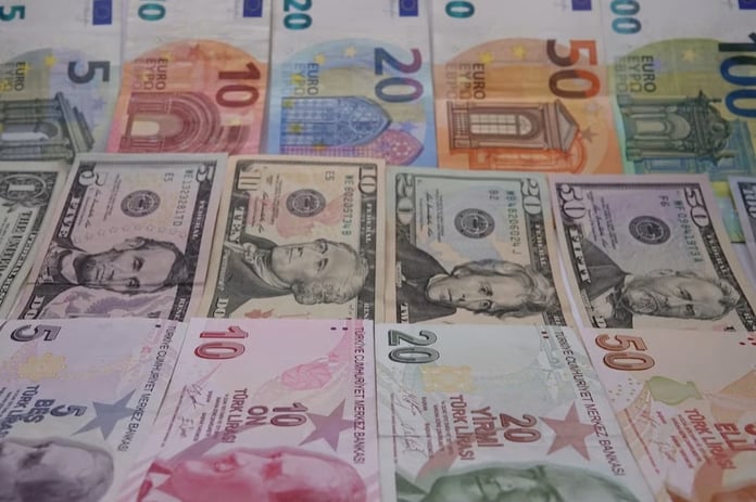 Dolar - Euro ne kadar? 7 Ekim Dolar - Euro alış-satış kaç TL? Döviz fiyatları
