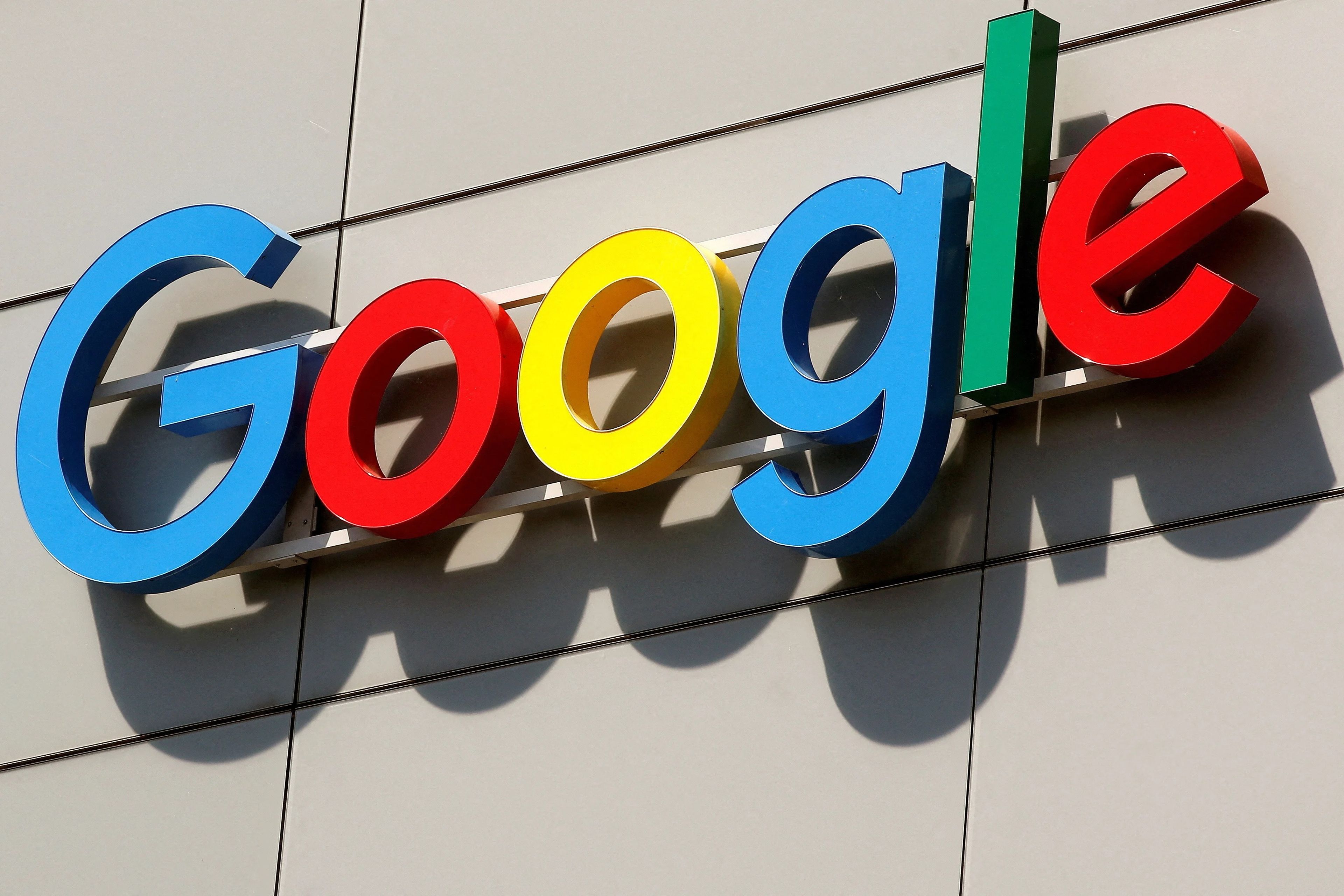 Google hakkında skandal iddia: "Kullanıcıları gizlice izledi"
