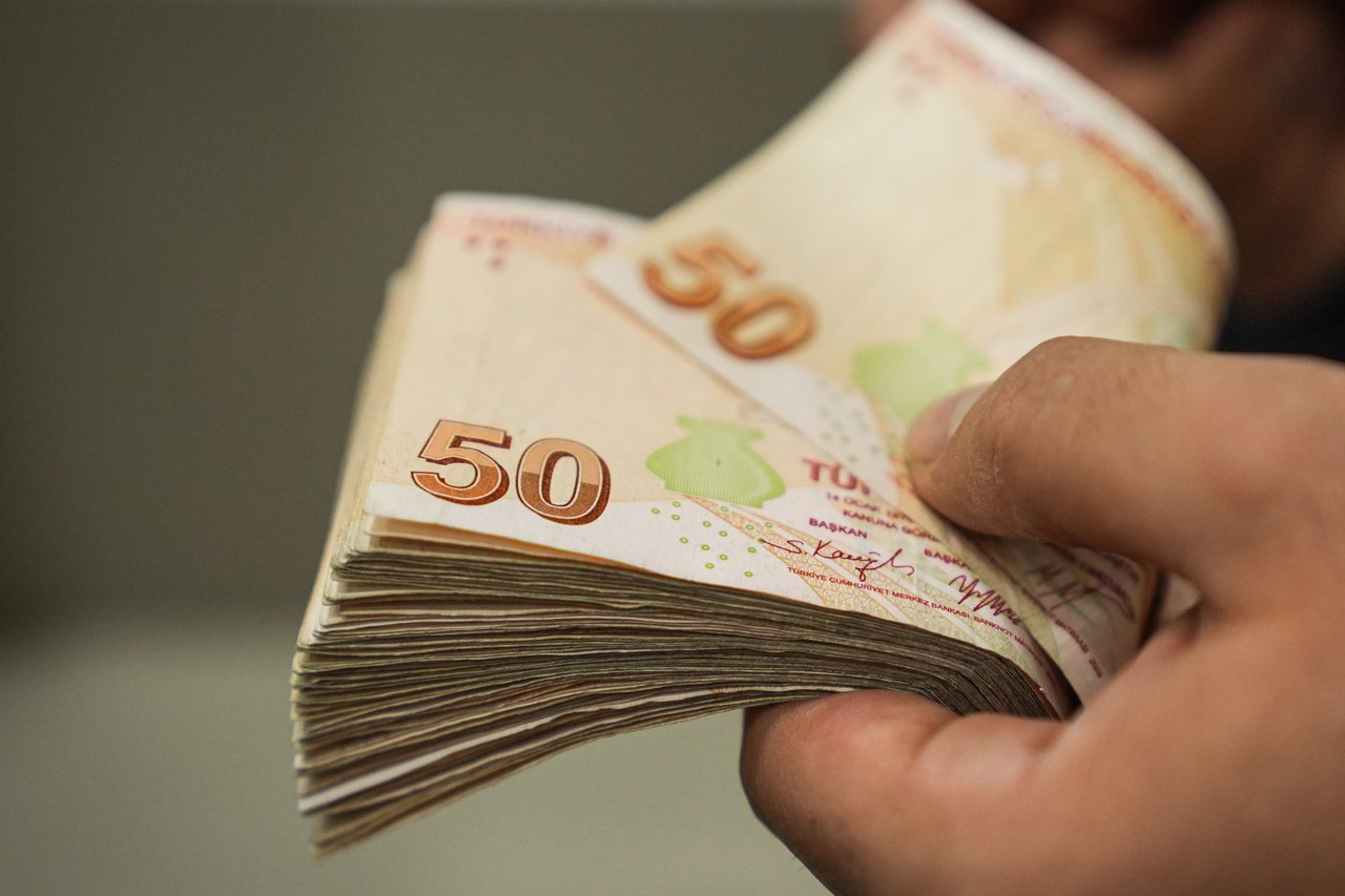 Memurun fazla mesai ücreti 19 lira 85 kuruşa yükselecek