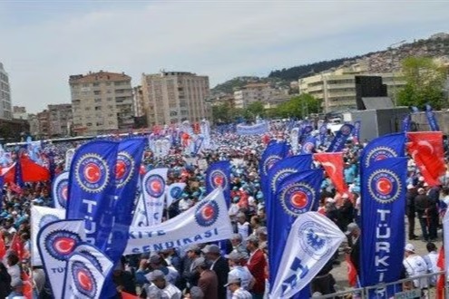 TÜRK-İŞ grevi ertelendi