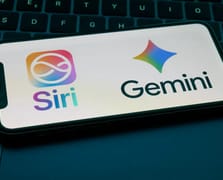 Apple Siri için Google Gemini modelini seçerek yapay zeka ortaklığını duyurdu