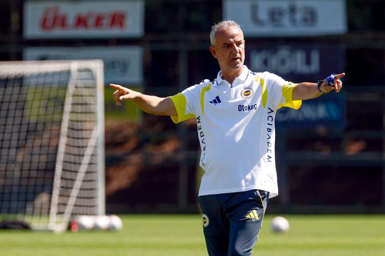 İsmail Kartal cumartesi antrenmanında takımın başında yer aldı