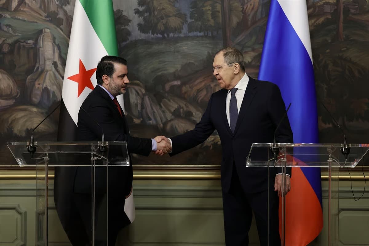 Lavrov'dan Şam’a mesaj: Tüm anlaşmalar yeniden değerlendirilecek