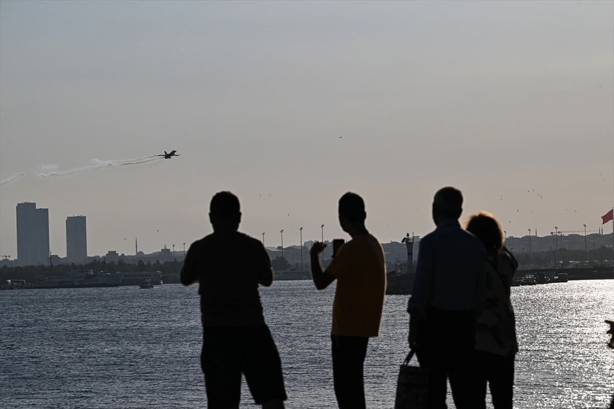 SOLOTÜRK'ten gösteri tadında prova