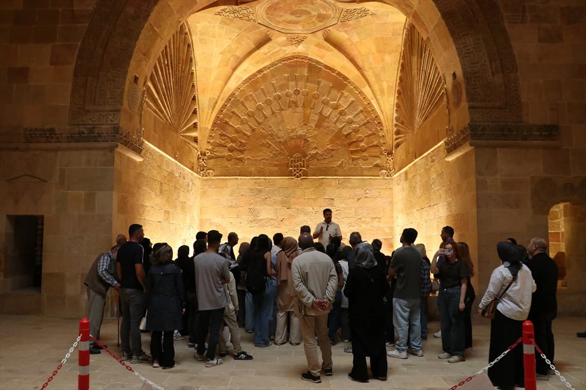 Divriği Ulu Camii ve Darüşşifasına ziyaretçi akını