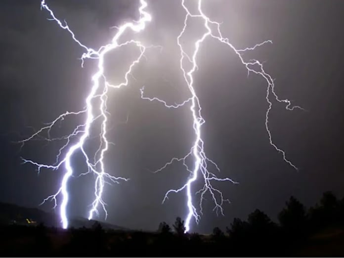 Bangladeş'te yıldırım faciası can aldı