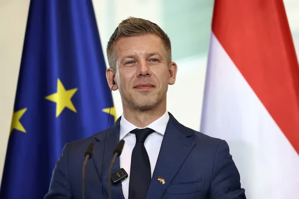 Macaristan’da başbakanlık görev süresine iki dönem sınırı getirildi