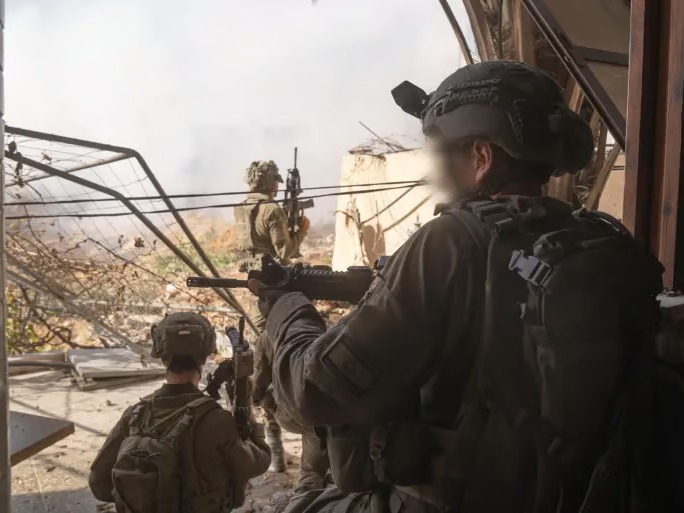 Israeli Army Sinking in Gaza, Says Maariv