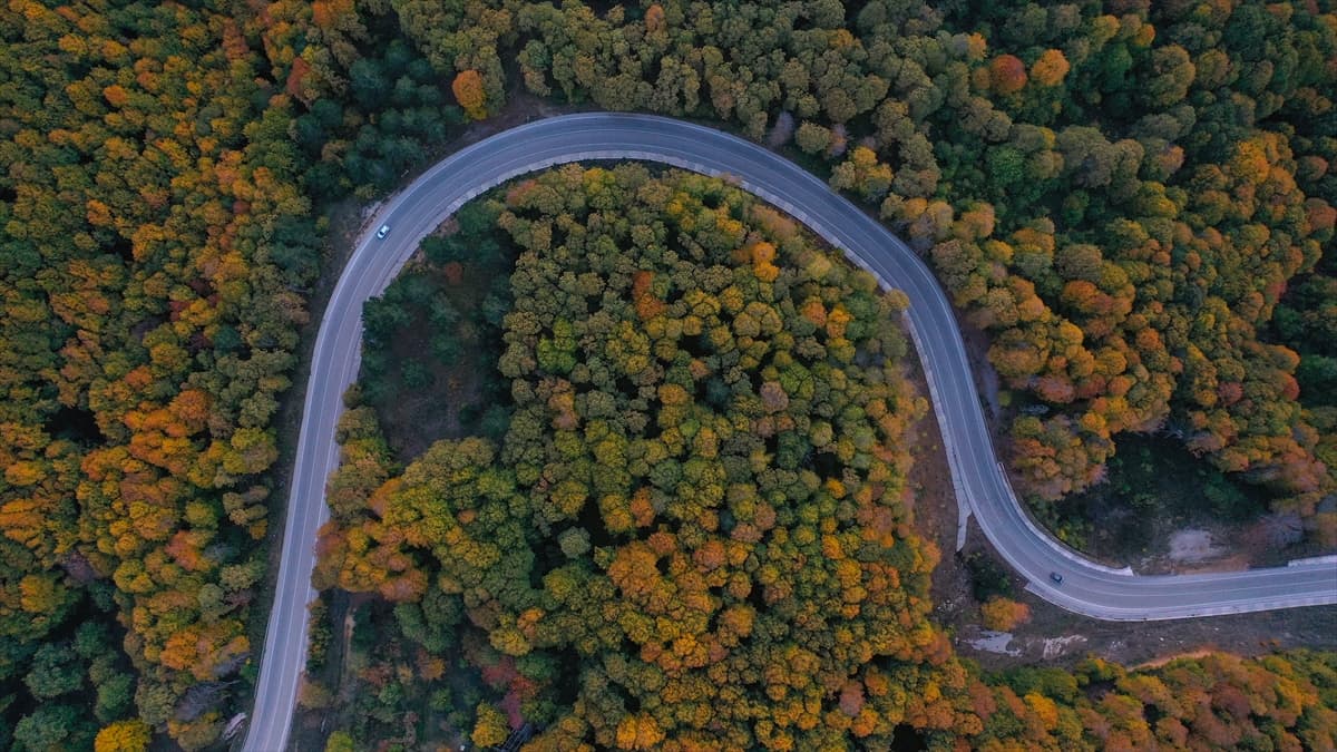 Uludağ’da Sonbahar Büyüsü: Renk Cümbüşüne Dönüşen Doğa Drone Kamerasına Yansıdı