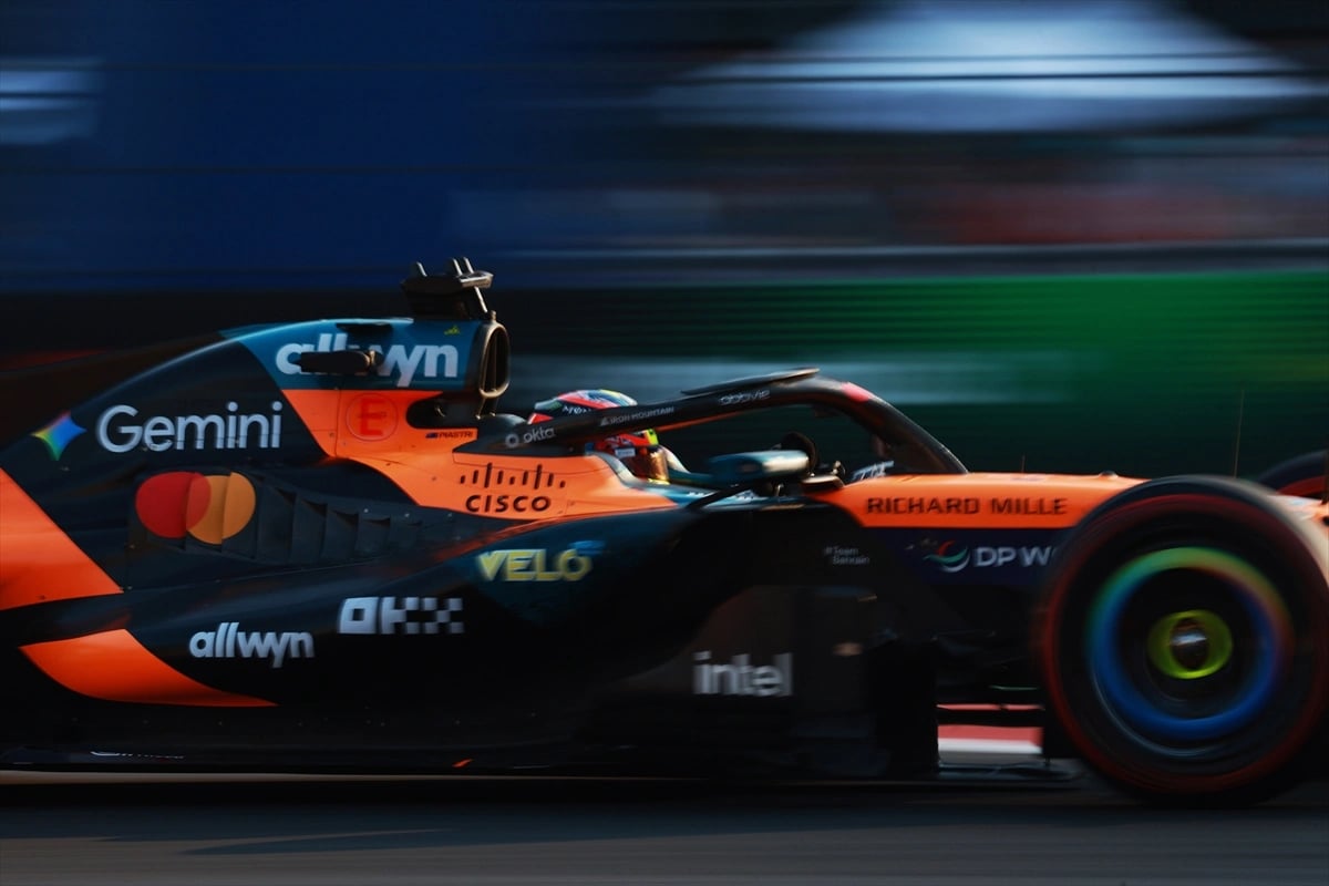 F1 Meksika GP'sinde antrenman zamanı 