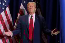 Trump kendini geçici Venezuela Devlet Başkanı ilan etti