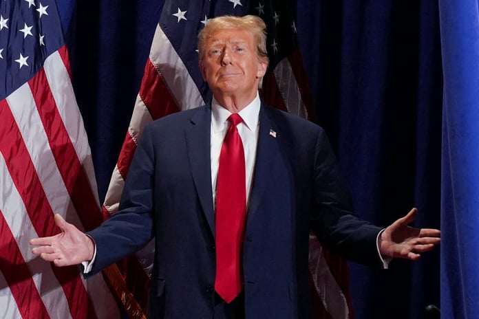 Trump kendini geçici Venezuela Devlet Başkanı ilan etti