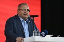 CHP'den istifa eden Mesut Özarslan: Bana ne AK Parti ne MHP uzak