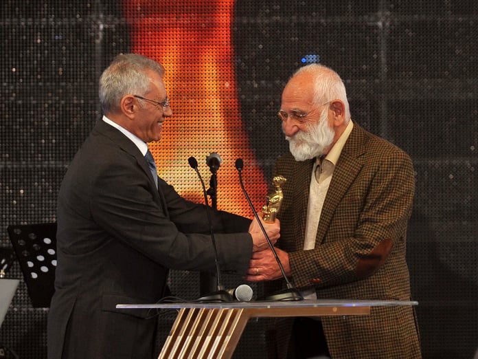 Arif Erkin kimdir? Ünlü sanatçı Arif Erkin Güzelbeyoğlu öldü mü, kaç yaşında?