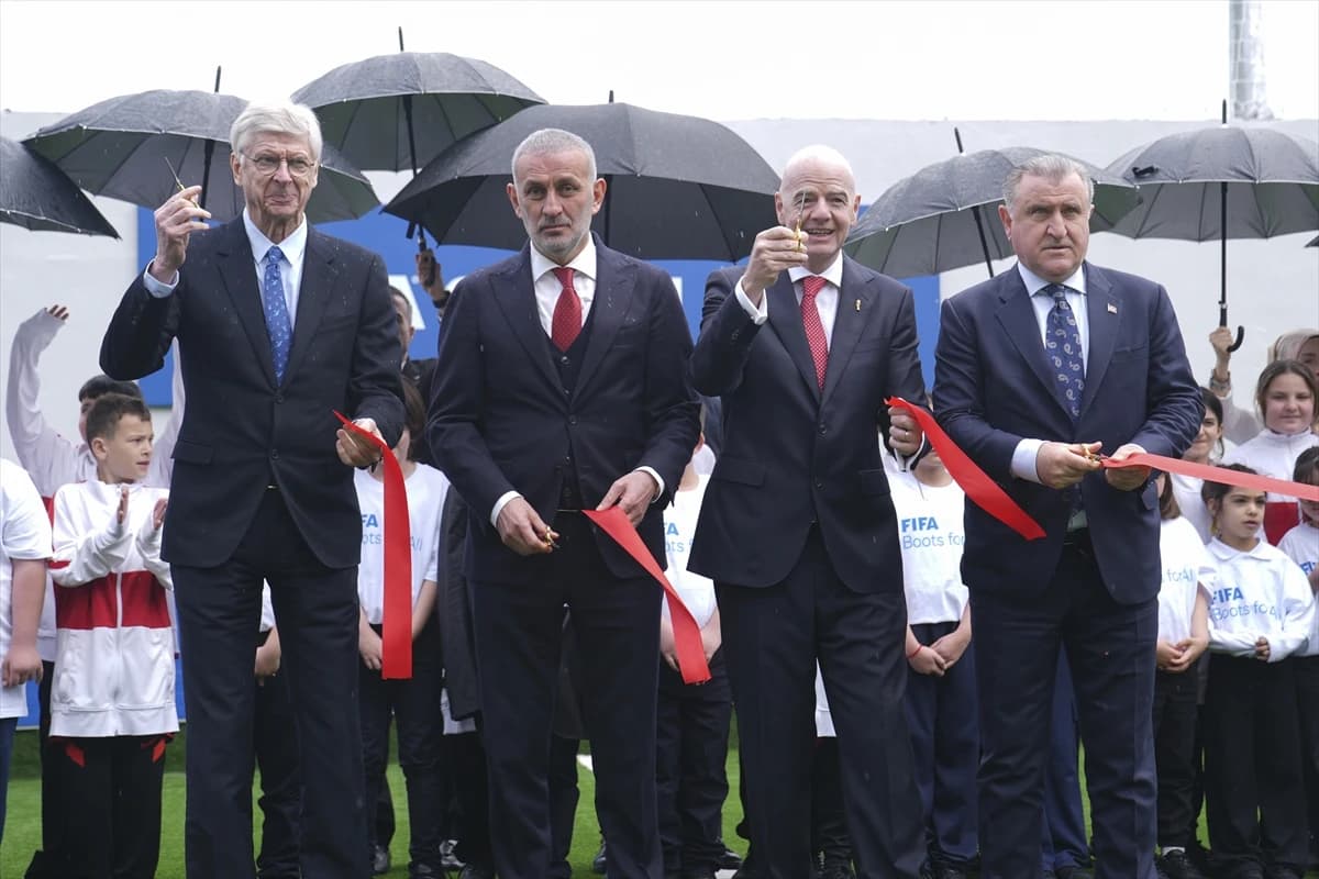 FIFA Arena’nın ilk 'güneş enerjili' sahası Riva’da açıldı: Deprem bölgesi unutulmadı