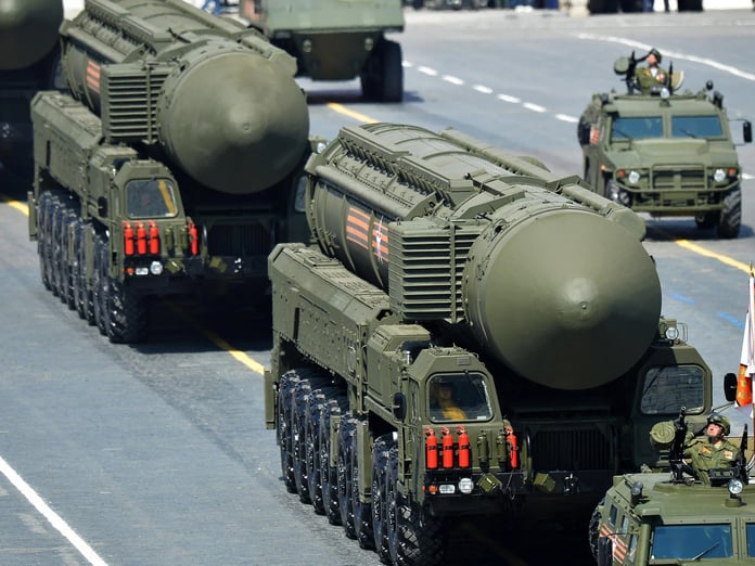 Rusya nükleer silah testlerine yeniden başlayabilir