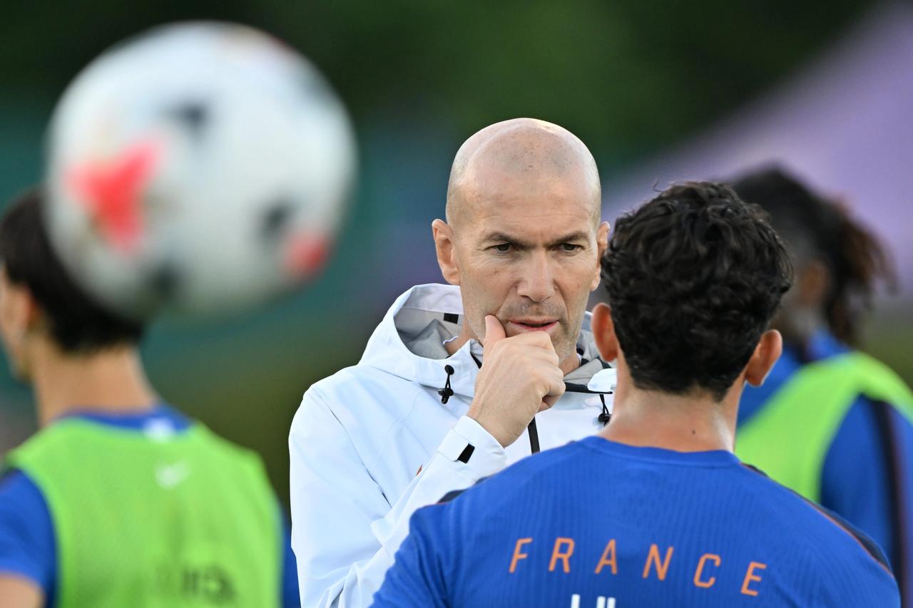 Zidane felsefesi başladı: 4-2-3-1 gitti, 4-3-3 geldi