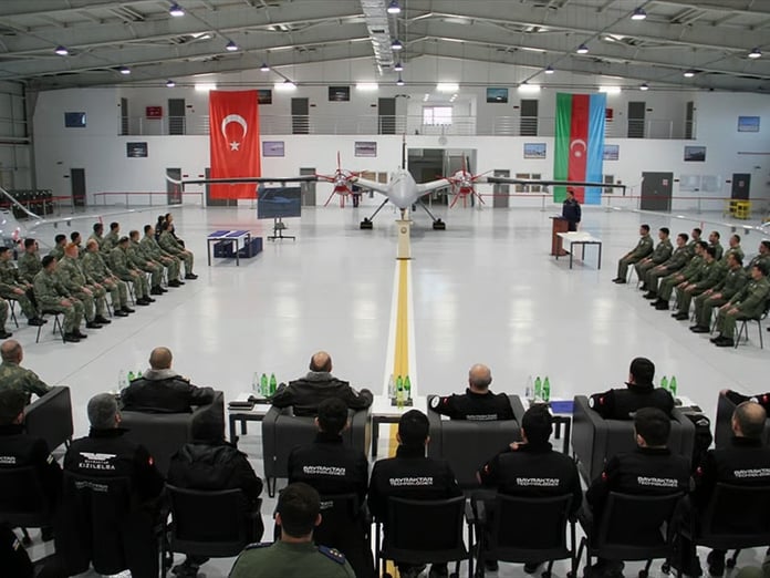 Azerbaycan'da, Bayraktar TB2 uzmanlık kursu ilk mezunlarını verdi
