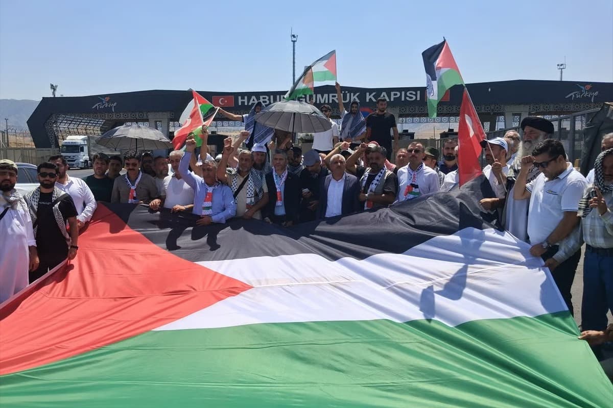 Irak sınırında bekletilen Filistin Konvoyu geri dönüyor
