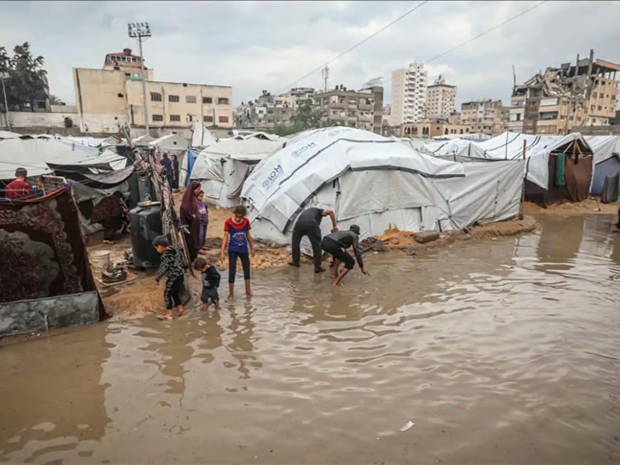 Tent Camps in Gaza Flooded by Heavy Rains