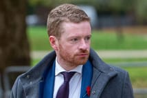 İngiltere'de Epstein skandalı Başbakanlık ofisine uzandı