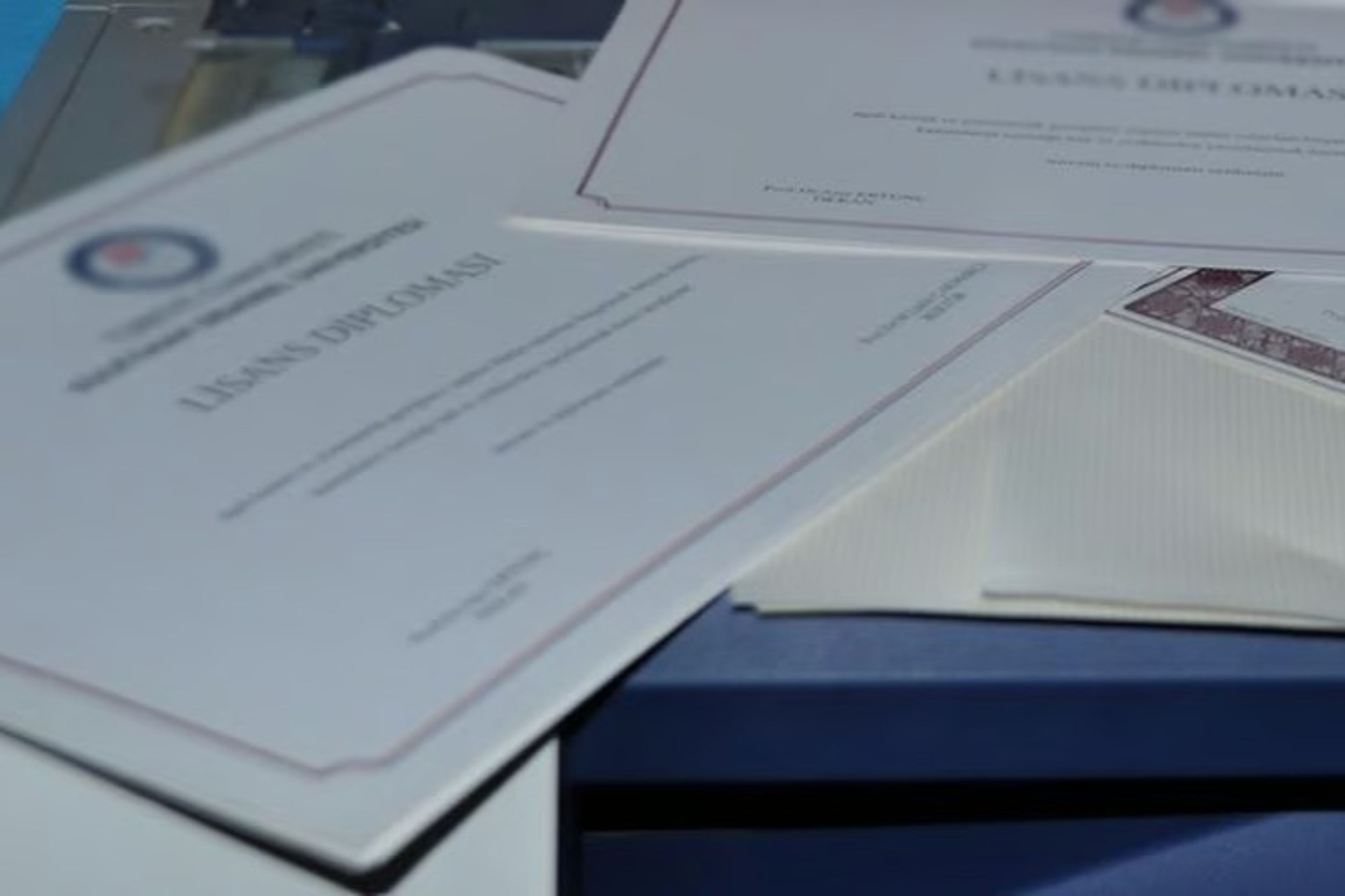Yükseköğretimde yeni dönem: Sahte diploma ve başkasına yazdırılan makaleye ceza!