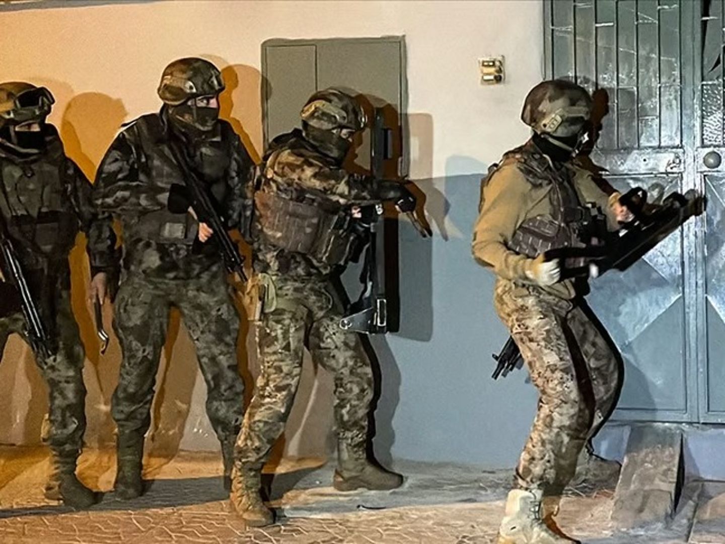 Casperlar suç örgütüne büyük darbe: 21 ildeki operasyonlarda 96 gözaltı
