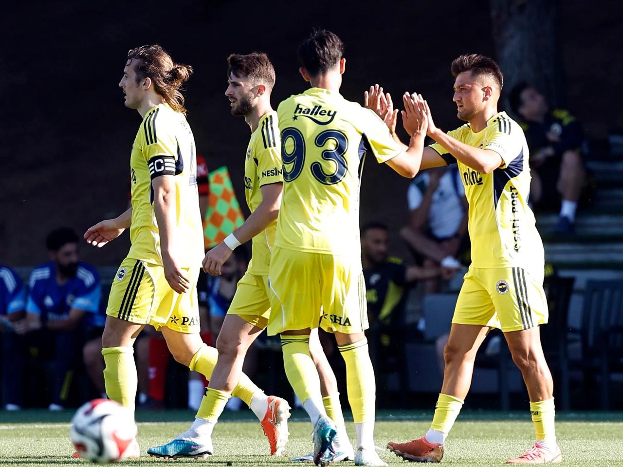 Fenerbahçe'den yeni sezon açılışı: Kampın ilk hazırlık maçı