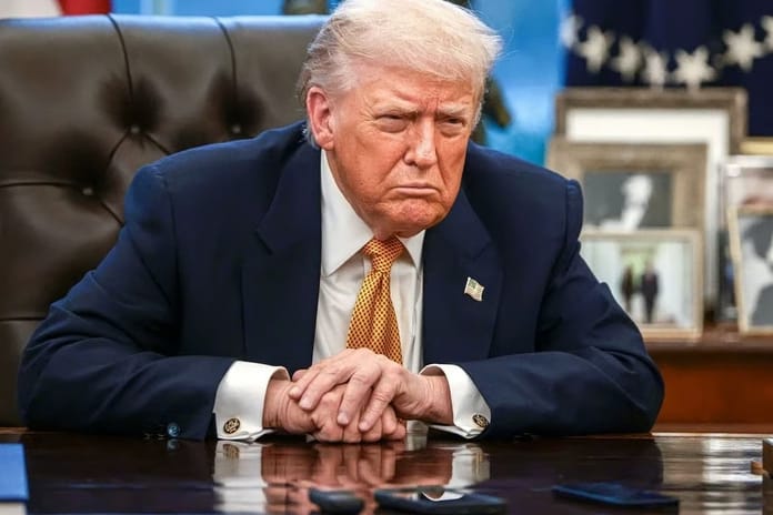 Trump ileri düzey yapay zeka çiplerine yüzde 25 ek gümrük vergisi getirdi