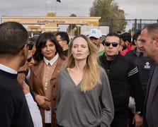 Angelina Jolie Refah sınırında: Binlerce yardım kamyonu sadece bekliyor!