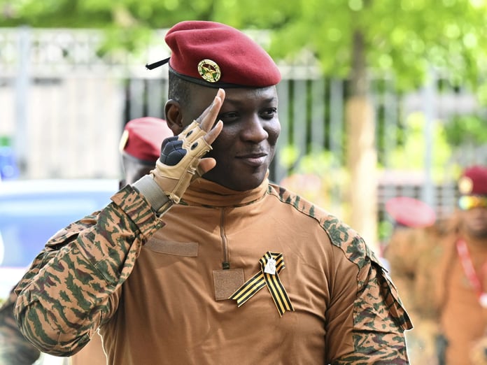 Burkina Faso seçim kurulunu kaldırıyor