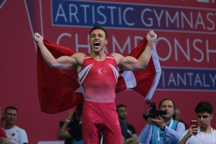 Adem Asil Almanya'da zirvede: Artistik Cimnastik Avrupa Şampiyonası'nda bireysel genel tasnif altın madalyası Türkiye'nin