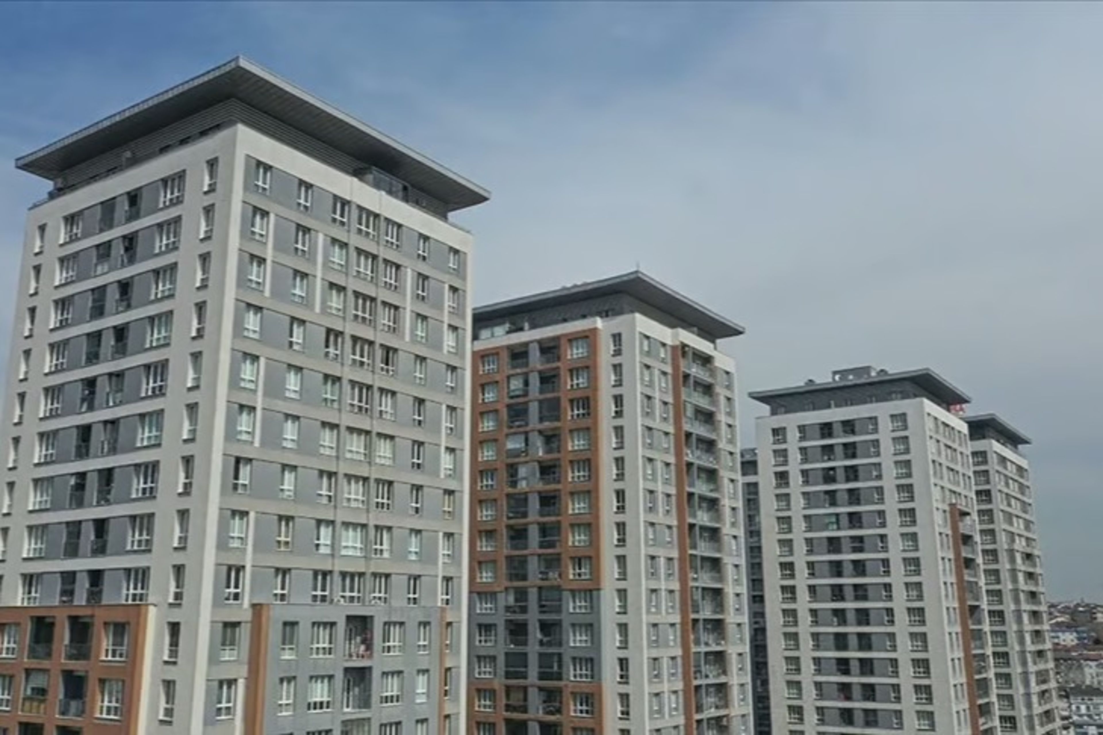 TBMM'de fahiş site aidatlarına neşter: Kanun teklifinin ilk 5 maddesi kabul edildi