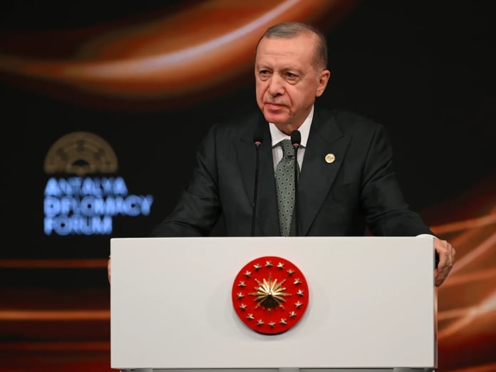 Diplomasinin kalbi Antalya'da atacak