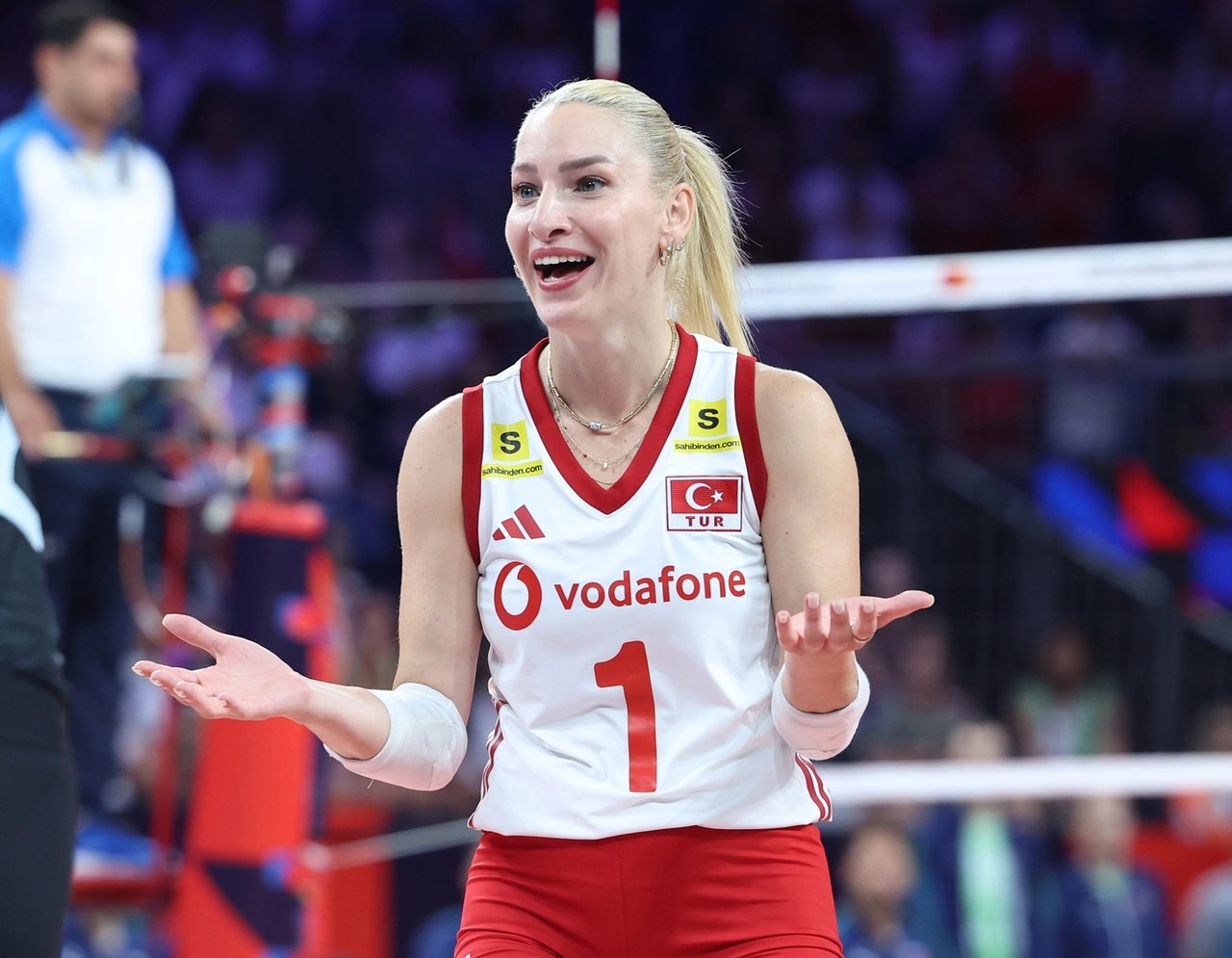 Gizem Örge'den sahalara dönüş