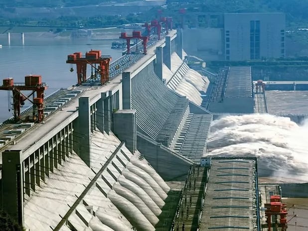 Çin dünyanın en büyük hidroelektrik barajının inşaatına başladı