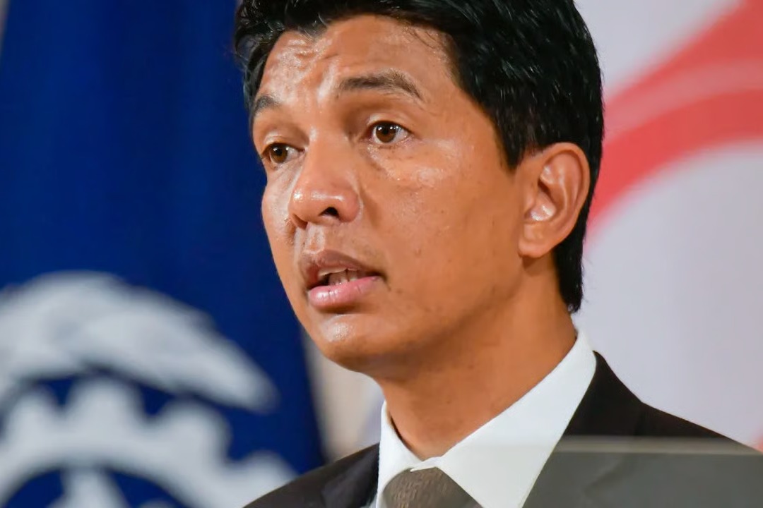 Rajoelina Dissolves Parliament Amid Mutiny Crisis