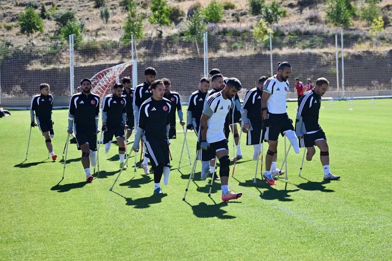 Ampute Futbol Milli Takımı, Dünya Kupası hazırlıklarını sürdürüyor
