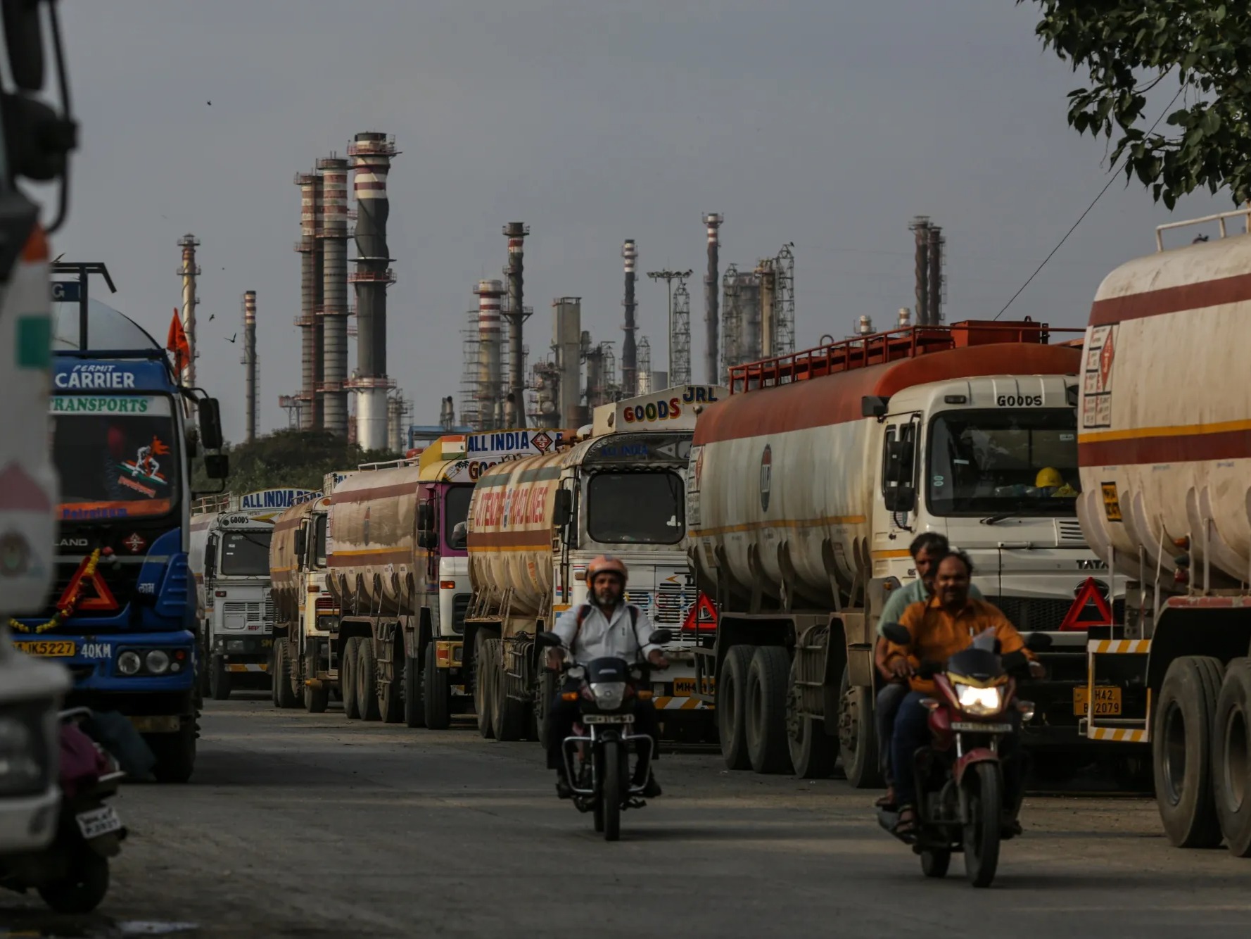 India Oil Refiners Squeezed by U.S., EU Pressure on Russia 