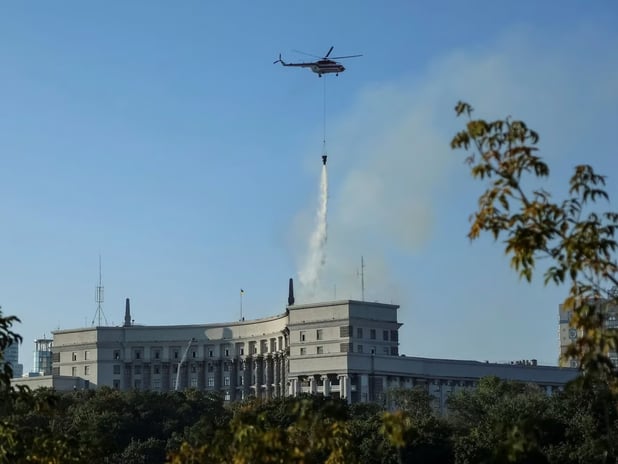 Ukrayna Savaşı'nda bir ilk: Rus güçleri hükümet binasını vurdu