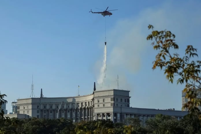 Ukrayna Savaşı'nda bir ilk: Rus güçleri hükümet binasını vurdu