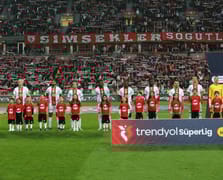 Süper Lig'de düşen üçüncü takım Sivasspor oldu: Samsunspor galibiyeti ve Çalımbay'ın sözleri